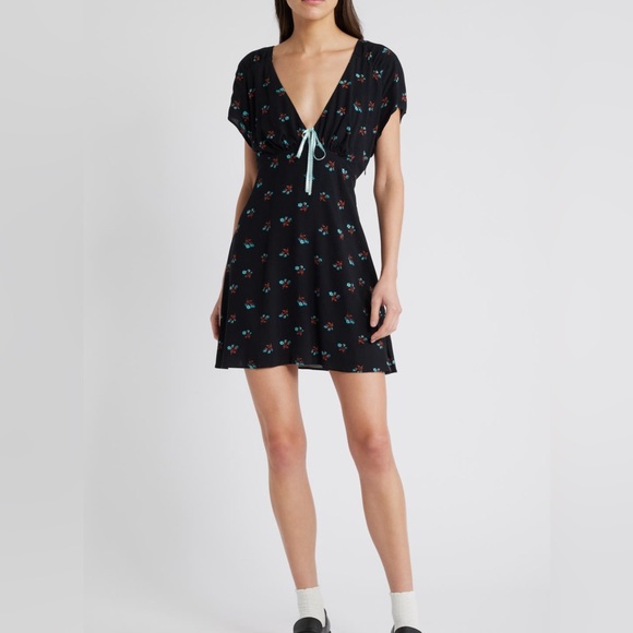 Free People Everyone’s Favorite Floral Mini Dress - Picture 3 of 11